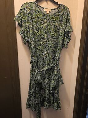 Michael Kors Navy and Lime Paisley Midi Dress with Tie Waist. Size 0X